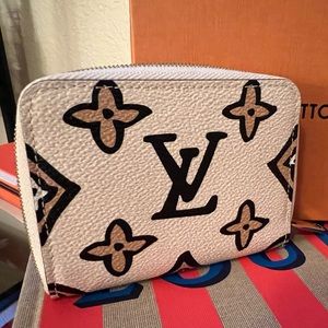 Louis Vuitton wild at heart zippy coin